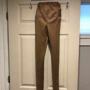 Suede Wilfred Free Leggings